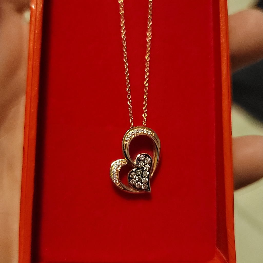 Womens 14kt Gold Levian Chocolate Diamond Heart Necklace 800$
